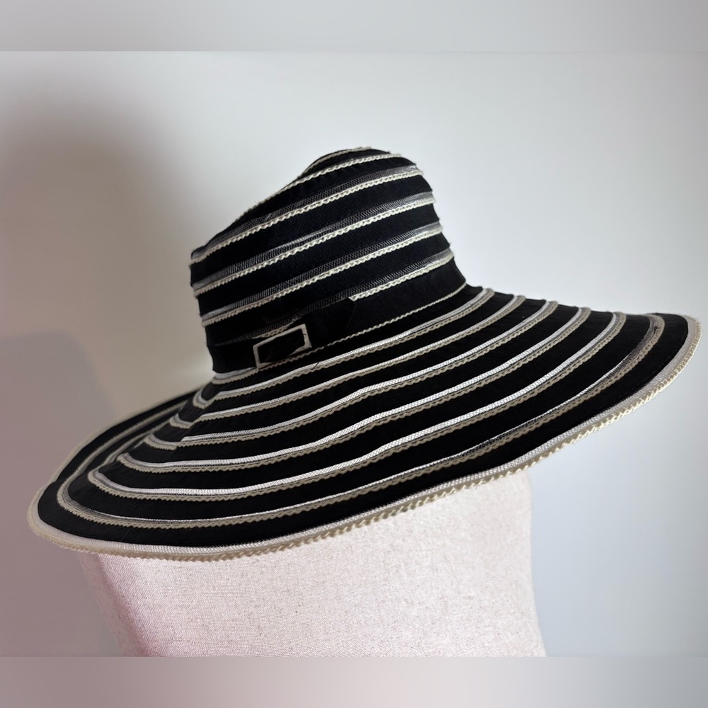 Toucan Collection Black and White Wide Brim Hat - Picture 5 of 8